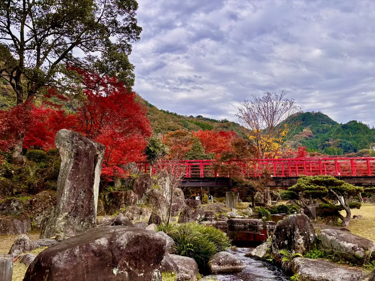An 800-year-old Buddha, 12th-century castle ruins, Takachiho Gorge, and an evening Kagura dance.
