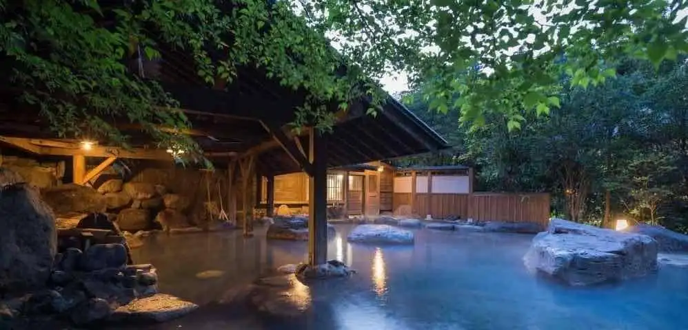 Steamy pool at Kurokawa onsen