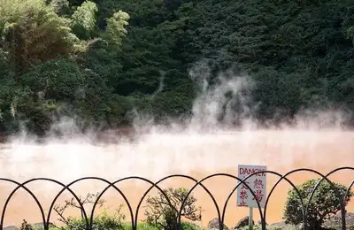 Old Town Charm & Beppu’s Hells