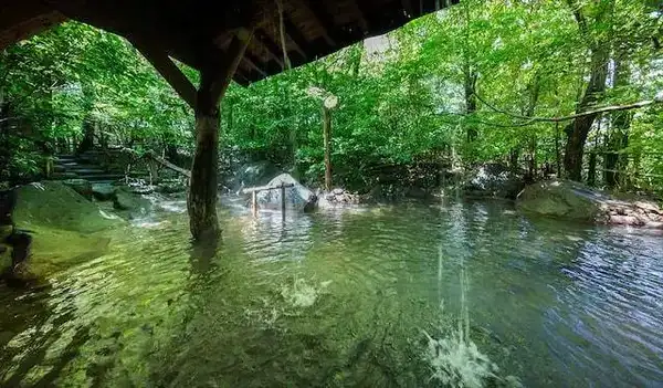 Outdoor bath: photo thanks to Noshiyu